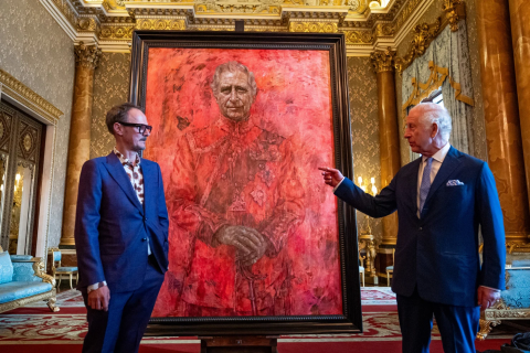 "Pareciera que va directo al infierno": Primer retrato oficial del rey Carlos desde su coronación genera controversia