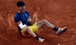 Alcaraz vence a Zverev en Roland Garros y se convierte en el hombre mÃ¡s joven en ganar Grand Slam en todas las superficies