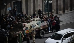 Bolivia pide ante la OEA tratar despliegue de militares con "responsabilidad y seriedad"