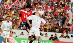 La FIFA recuerda histórico cabezazo de Marcelo Salas en debut de Chile en Francia 98