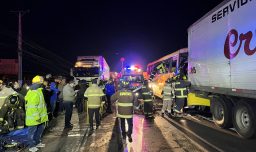 Paine: Fatal accidente de tránsito entre camión y bus interurbano en la Ruta 5 Sur