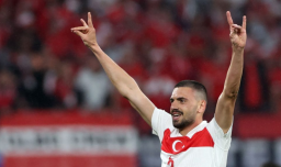La UEFA suspendió por dos fechas al jugador turco Demiral tras polémico "saludo del lobo" en la Eurocopa