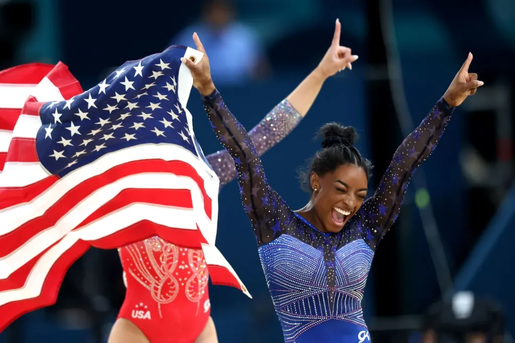 Simone Biles celebra tras ganar el oro este jueves. (Foto: Pascal Le Segretain/Getty Images)