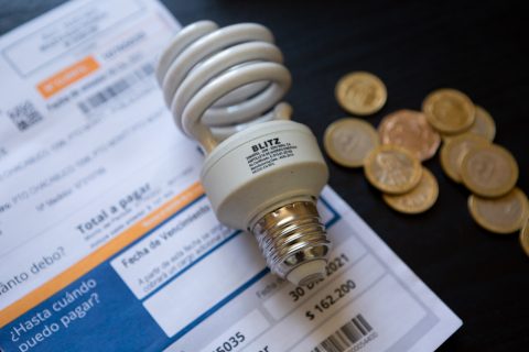 Inflación subió 0,7% en julio: Alza en las cuentas de la luz impulsó el IPC