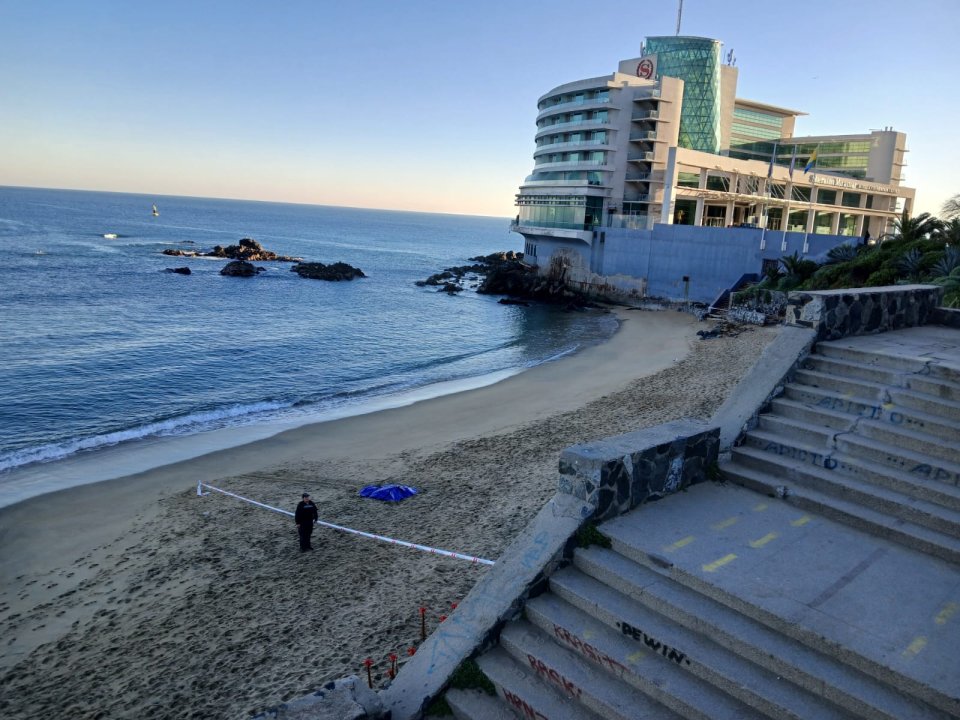 Viña del Mar: Encuentran cuerpo de una mujer en playa Caleta Abarca/Foto: Armada de Chile