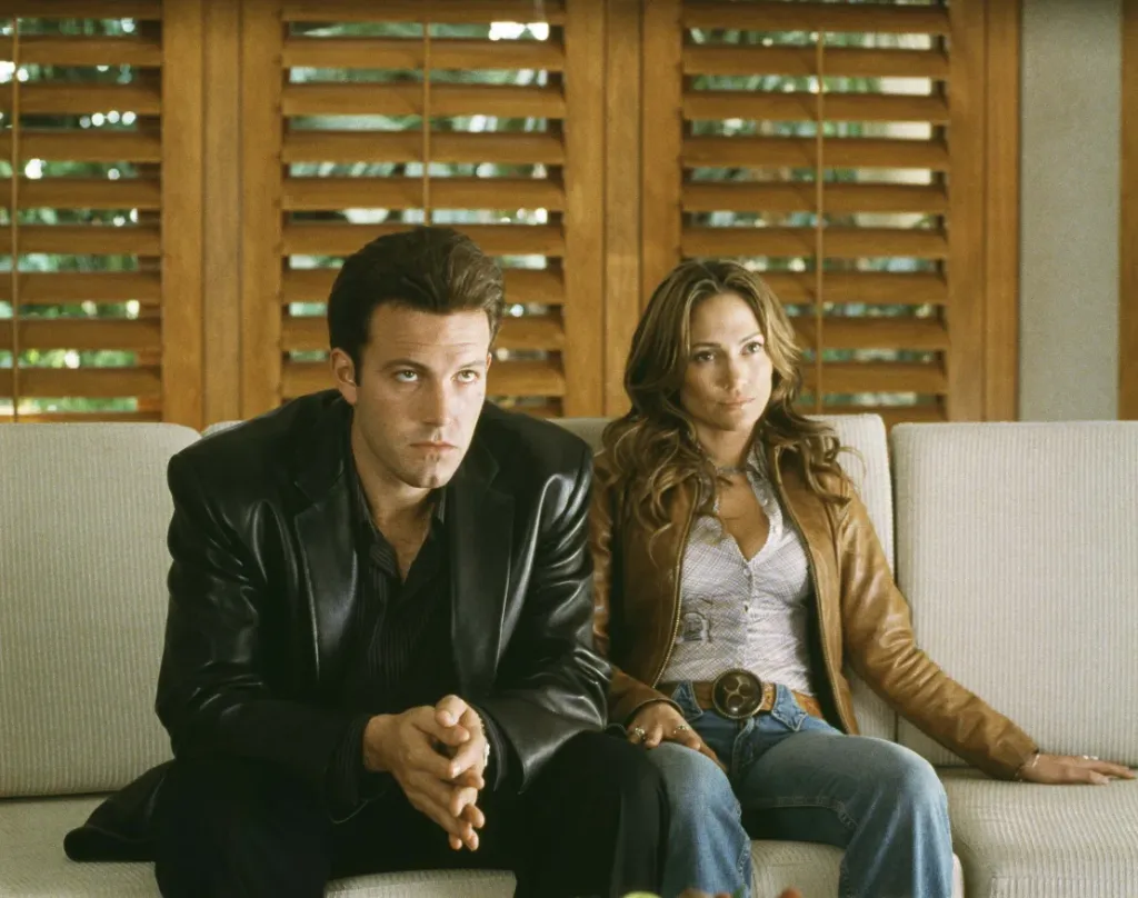 Ben Affleck y Jennifer Lopez en "Gigli". (Crédito: Moviestore/Shutterstock)