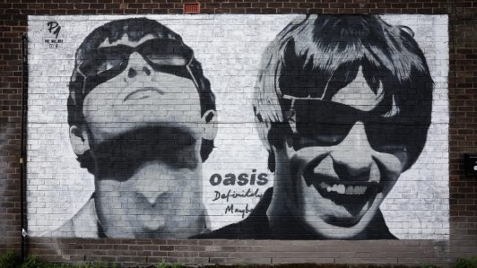 Oasis vendría a Chile con su gira de regreso: Medio británico asegura que la próxima semana se anunciarían las fechas