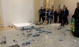 Sujeto destrozó obra de famoso artista chino: Policía reveló que autor de los hechos "ya es conocido" en mundo del arte