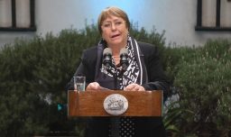 Bachelet: "Cuando una mujer se mete en política, cambia la mujer. Cuando muchas mujeres se meten en política, cambia la política"