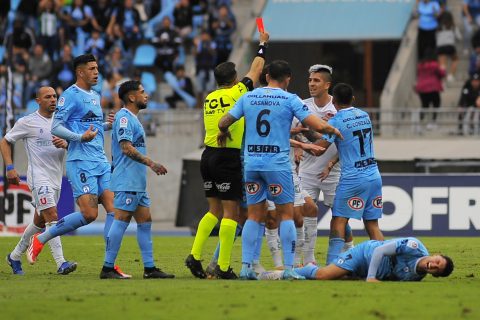 La U cae goleada ante Iquique y deja en bandeja el primer lugar del torneo chileno a Colo Colo