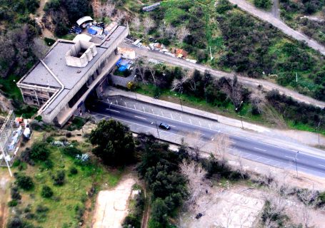 Reportan restricción de pista al interior del túnel Lo Prado tras colisión múltiple