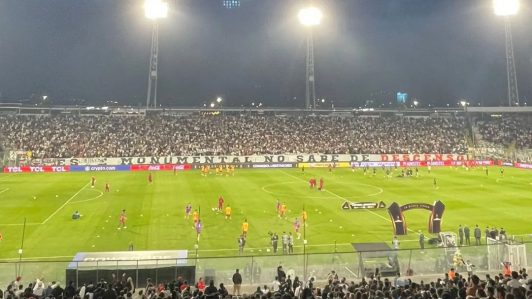 "Este Monumental no sabe de descensos": El recibimiento ácido de los hinchas de Colo Colo a River Plate