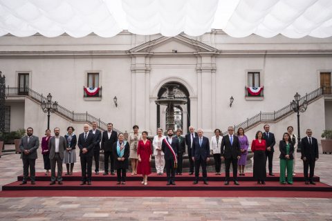 Fiestas Patrias: Presidente Gabriel Boric encabeza fotografía oficial junto a su gabinete en La Moneda