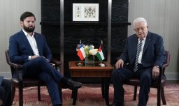 “Esperamos que sea coherente con la defensa de DDHH”: Comunidad Judía cuestiona reunión de Boric con presidente de Palestina