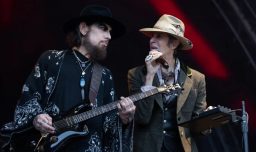 Jane's Addiction pidió disculpas por pelea durante concierto y canceló otro show