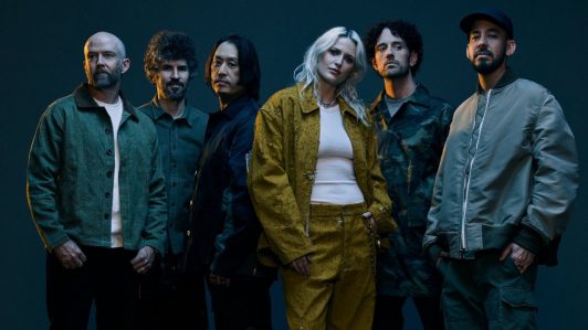 Tras la muerte de Chester Bennington: Linkin Park regresa a los escenarios con Emily Armstrong como nueva vocalista