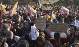 Argentina permitirá ingreso y regularización de venezolanos con documentos caducados