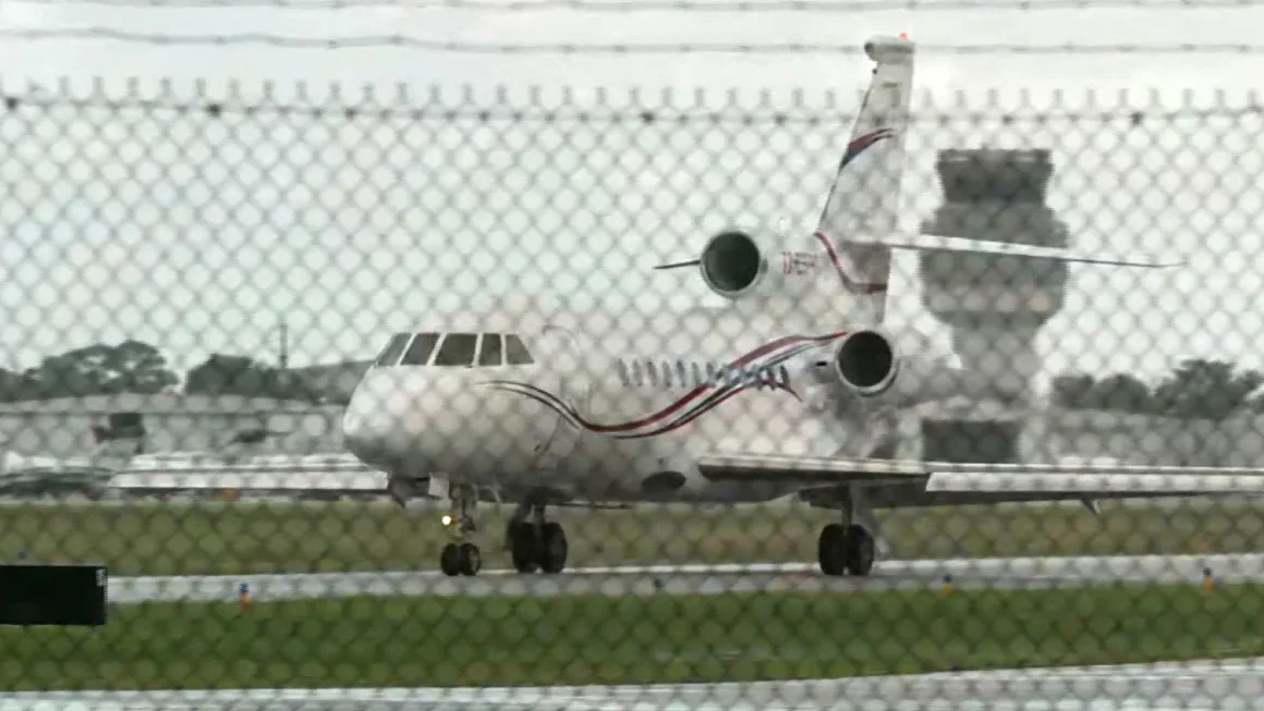 El avión del presidente de Venezuela, Nicolás Maduro, aterriza en Estados Unidos. CNN