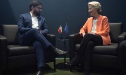 Boric se reúne con la presidenta de Comisión Europea y reafirma compromiso de Chile con la democracia y los derechos humanos