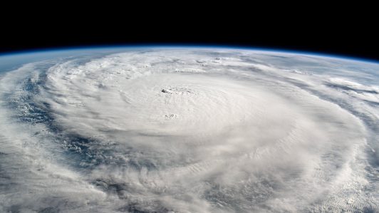 Experta advierte de "falsa calma" antes de que los huracanes toquen tierra: ¿Cómo se forman y cuál es su magnitud?