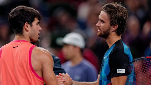 Carlos Alcaraz dijo adiós al Masters de Shanghái: Fue eliminado en cuartos de final