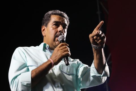 Venezuela dice que suspensión de vuelos con cuatro países, entre ellos Chile, es un "mecanismo de protección"