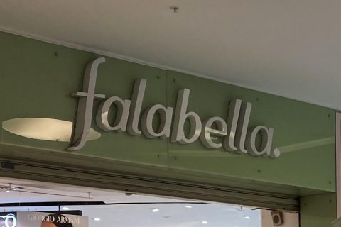 El millonario robo hormiga que afectó a Falabella: Empresa se querelló por sustracción de especies en centro de distribución