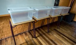 ¿Por qué algunos colegios suspenderán sus clases desde este jueves por la votación? Mineduc explica la medida