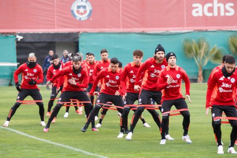 Tras la salida de Pavez y Palacios de La Roja: El día en que siete jugadores de la U decidieron restarse de la nómina