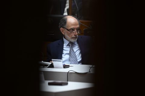 Pifias y gritos contra el Senado: Así fue la reacción del hemiciclo tras la destitución de Muñoz en la Suprema