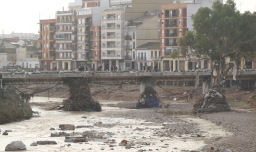 España: Continúan búsqueda de personas desaparecidas y cifra de fallecidos aumenta a 95