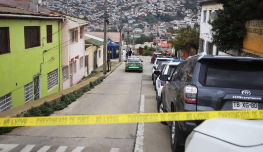 ¿Muerte pactada? Las dudas en torno a la pareja de adultos mayores que murió por impactos de bala en Valparaíso