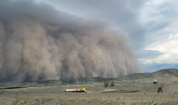 Emiten alerta meteorológica por tormentas de arena en Atacama: Pronostican vientos de hasta 110 km/h