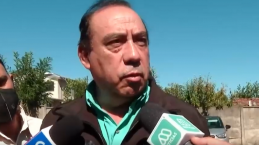 Tres heridos deja ataque a camioneta en que se trasladaba Valentín Vidal, actual alcalde y candidato a la reelección en Ercilla