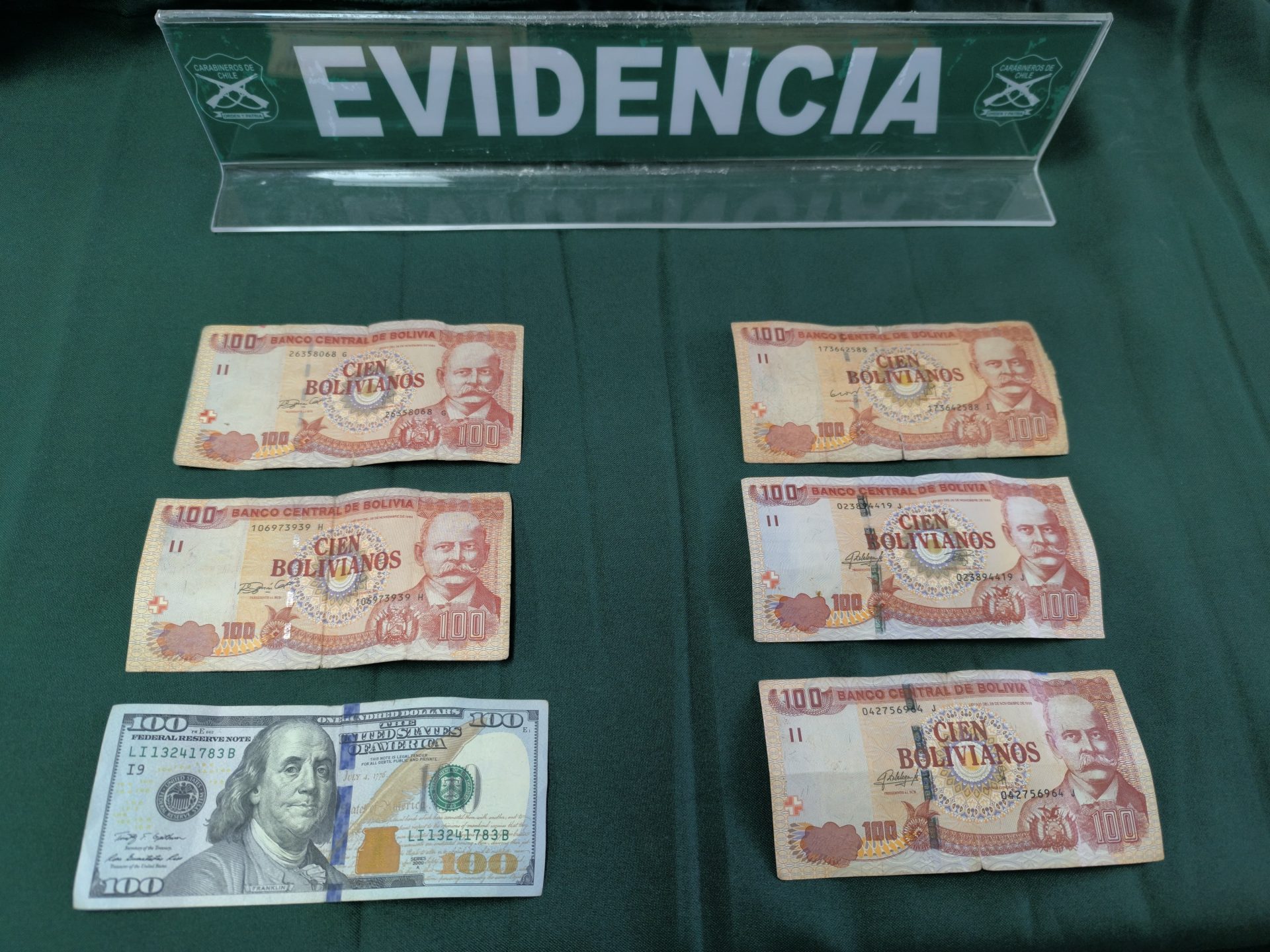 Para evadir control policial: Ciudadanos bolivianos intentaron sobornar con $200 mil a Carabineros en Colchane/Carabineros