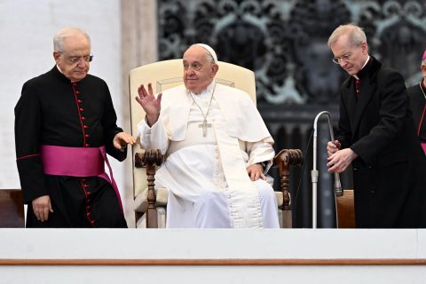 El papa Francisco asegura que "Palestina está sufriendo ataques inhumanos"