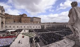 El Vaticano pide a Chile crear un plan frente a la “grave crisis” provocada por los “numerosos casos de abusos sexuales”