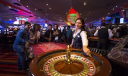 FNE solicita la mayor multa en su historia: Cerca de 11 mil millones de pesos por colusión en licitaciones de casinos