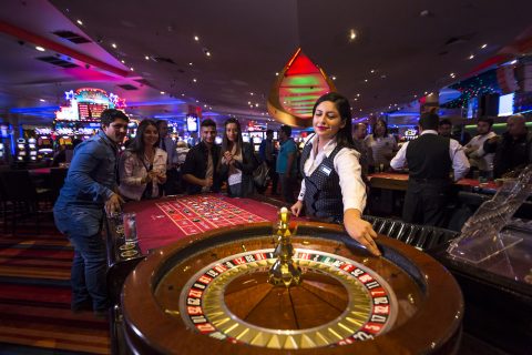 FNE solicita la mayor multa en su historia: Cerca de 11 mil millones de pesos por colusión en licitaciones de casinos