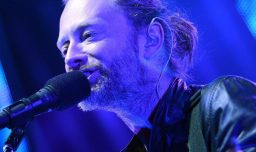 “Súbete al p*** escenario y dilo, cobarde”: El tenso intercambio entre Thom Yorke y un fan propalestino en pleno concierto