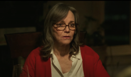 Sally Field recuerda el “espantoso” trauma de someterse a un aborto sin anestesia a los 17 años en México