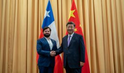 Xi Jinping pide a Boric ampliar la cooperación China-Chile: “Ambos países son buenos amigos que confían en el otro”