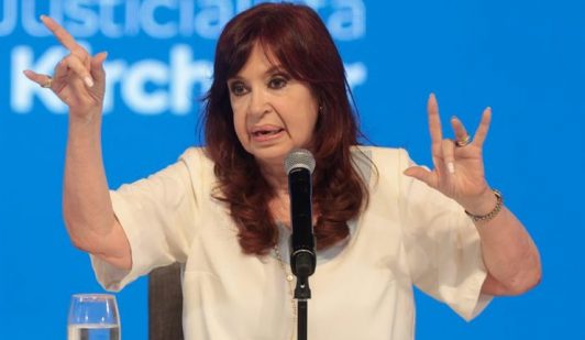 "Cuando eres mujer todo te lo hacen más difícil": Fernández asegura que sentencia en su contra tiene trasfondo de género