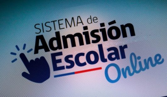 "No pone en riesgo el proceso": Ministerio de Educación sale al paso tras suspensión del SAE 2025 en la Cámara