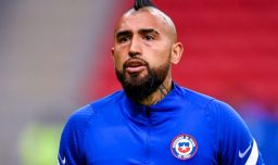 "¡Estos hueones no pueden pedir esa hueá!": Así fue el control de identidad que Carabineros le realizó a Arturo Vidal