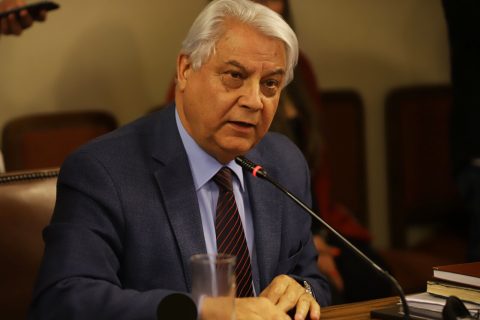 Lo hace como un "grito de alerta": Diputado Jaime Naranjo renuncia al Partido Socialista tras 33 años de militancia