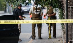 Detienen a hombre en la vía pública por violento ataque a sacerdote español en Quilicura