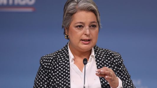 "No le encuentro mucho sentido": Ministra Jara sobre paro de funcionarios previo a la negociación por reajuste salarial