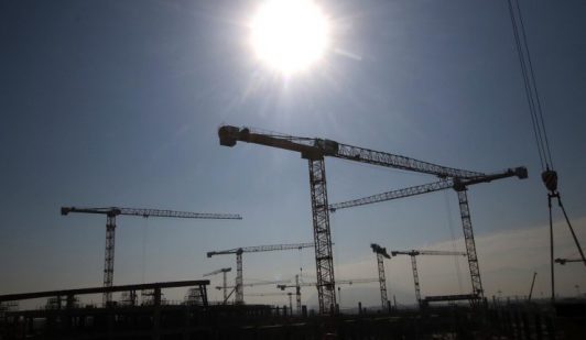 Crisis en la construcción: El sector más golpeado por el estancamiento económico en Chile