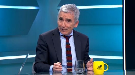 "Tiene un liderazgo de largo plazo": Carlos Peña asegura que Gabriel Boric será eventualmente reelecto